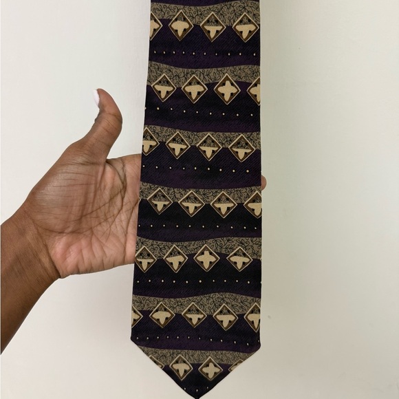 Patterned Black and Gold Men's Tie - Picture 2 of 3
